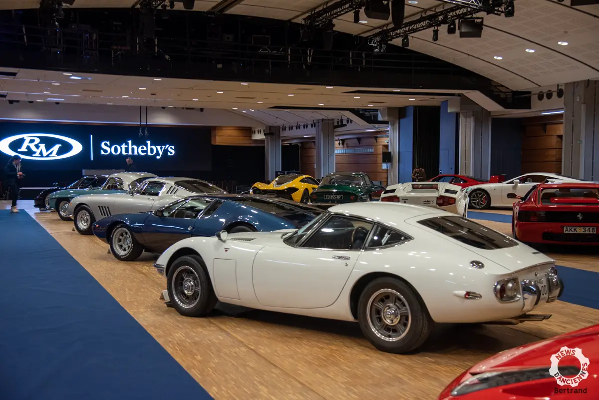 L’exposition de la vente RM Sotheby’s de Paris en Photos
