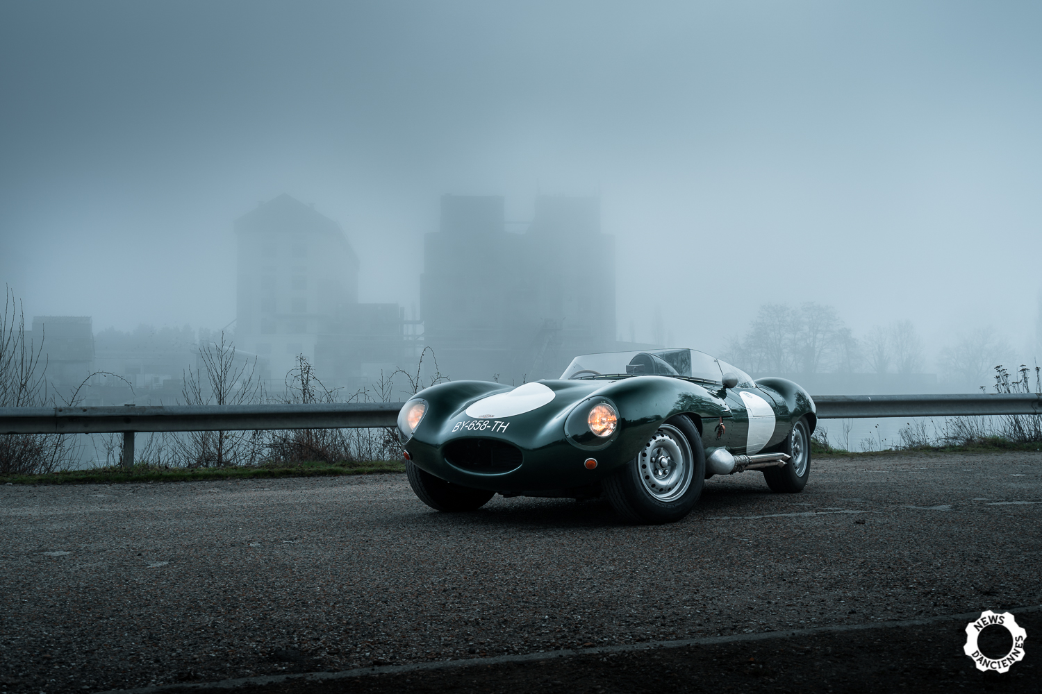 Essai d’une Jaguar Type D replica, un félin hors de sa cage