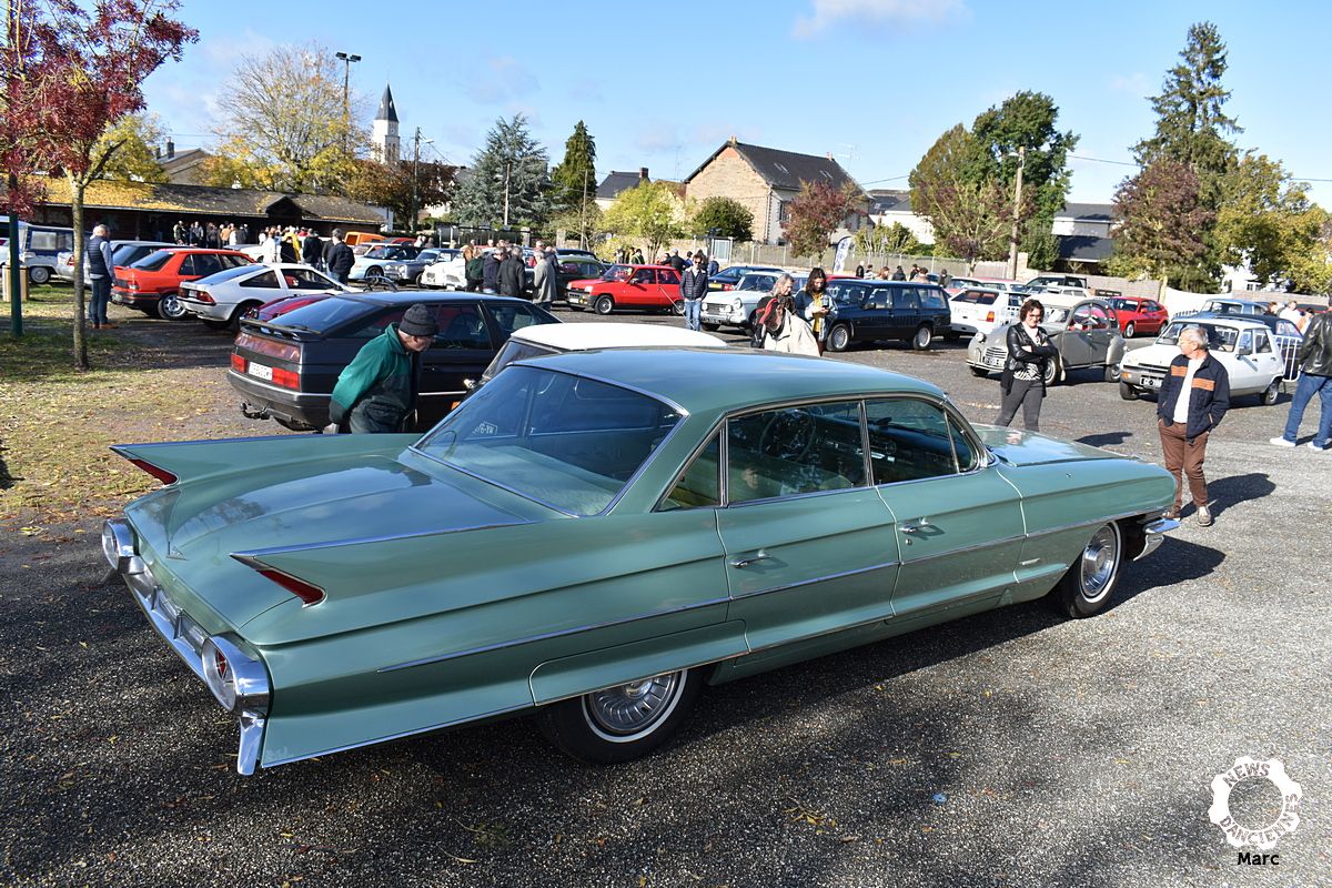 Un Cars and Coffee sous un ciel d’azur, à Vallons de l’Erdre (44)