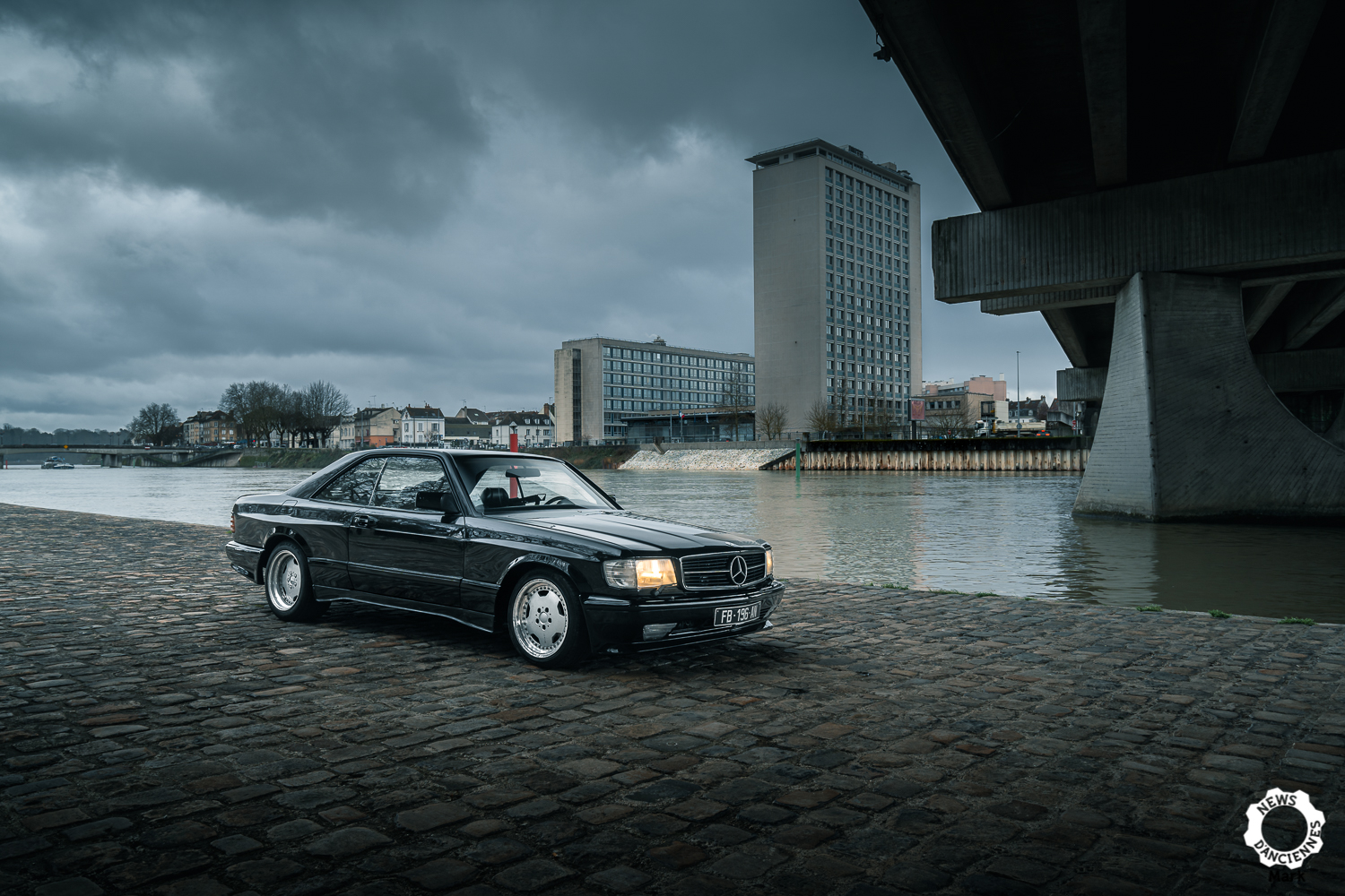 Essai d’une Mercedes 560 SEC Wide Body, coupé impérial