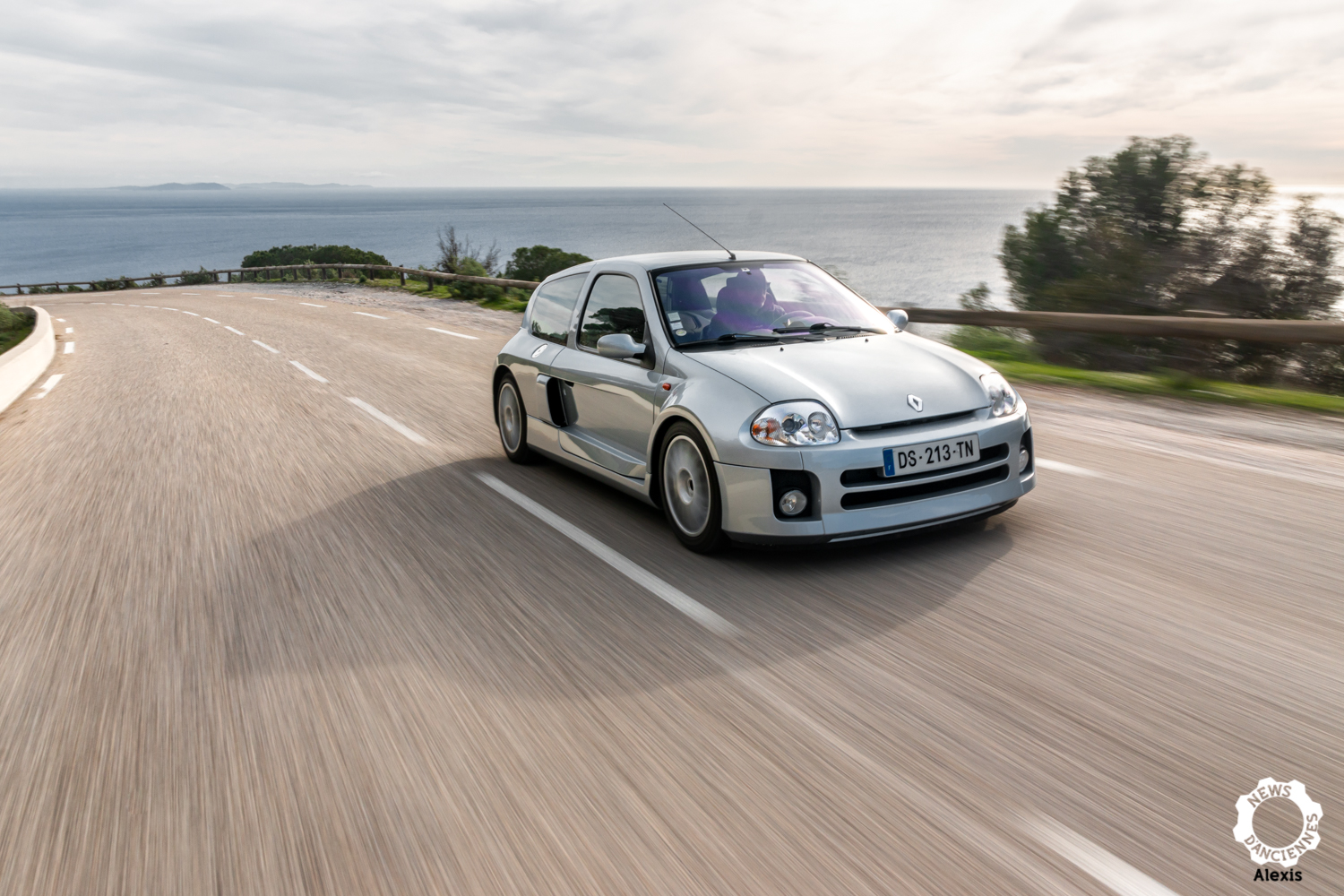 Au volant d’une Renault Clio V6 Ph.1 : procès en réhabilitation