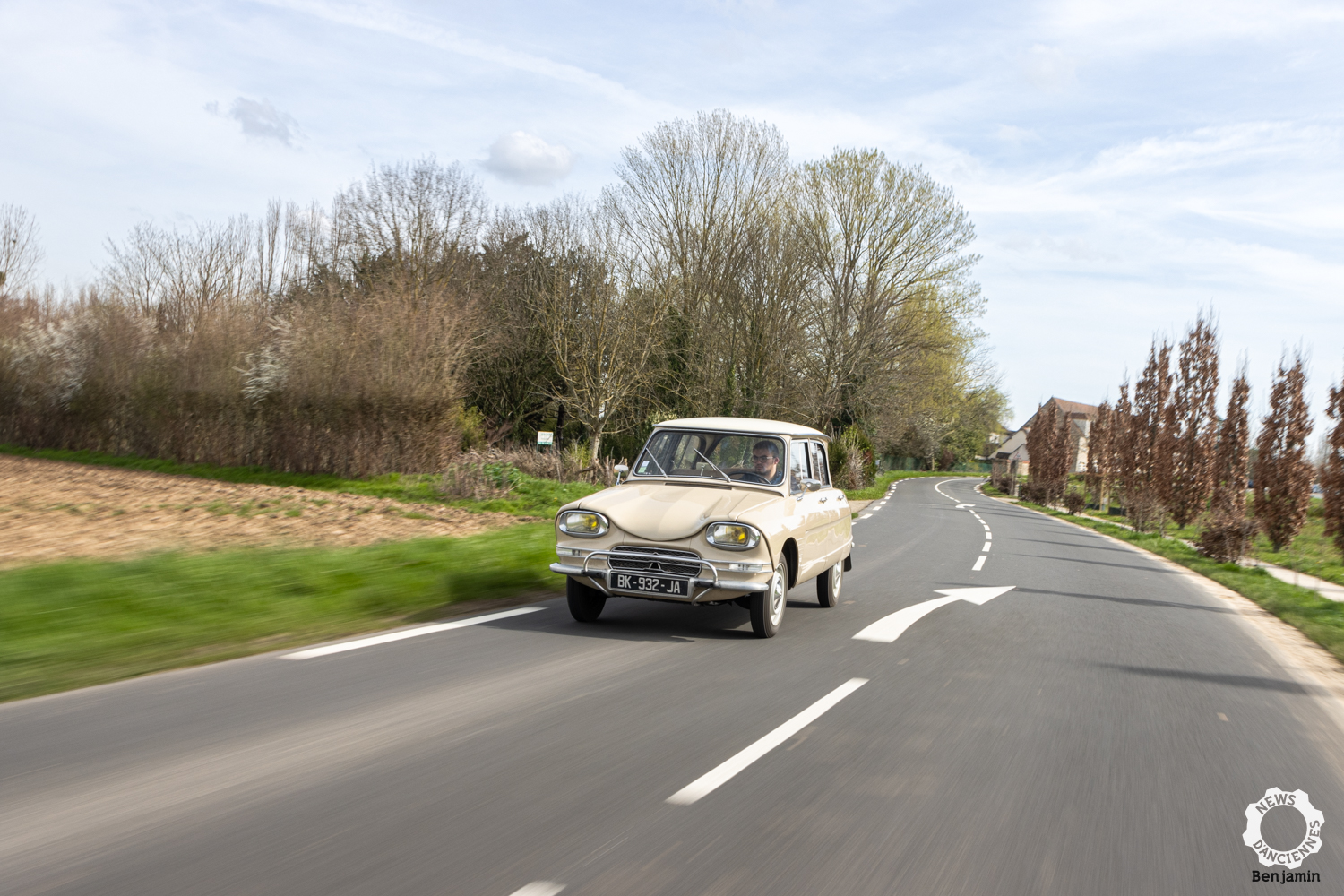 Au volant d’une Citroën Ami 6, une vraie superdeuche ?