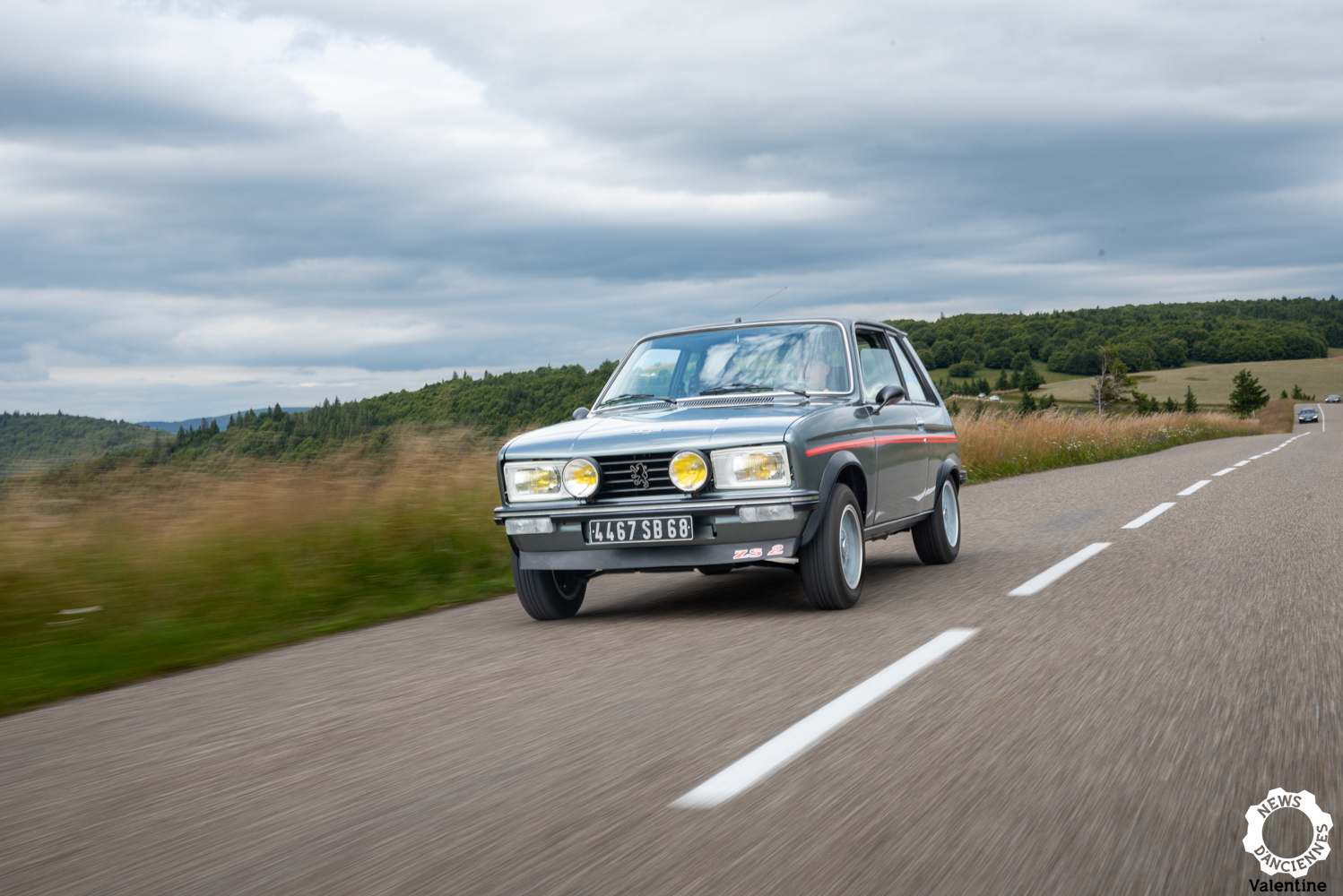 Au volant d’une Peugeot 104 ZS2, comme un air de Groupe 2