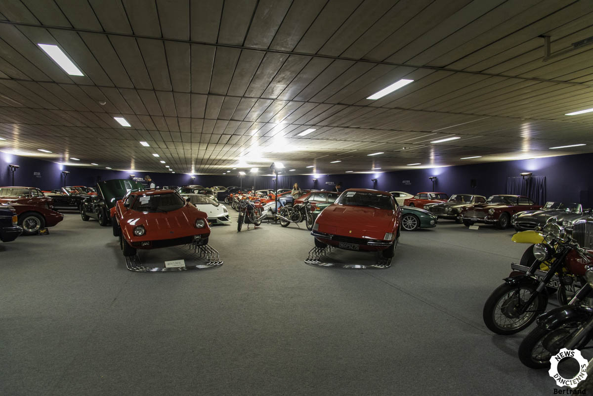 Automobiles sur les Champs : fortune diverses pour les beautés classiques et la collection Trigano sous le marteau d’Artcurial