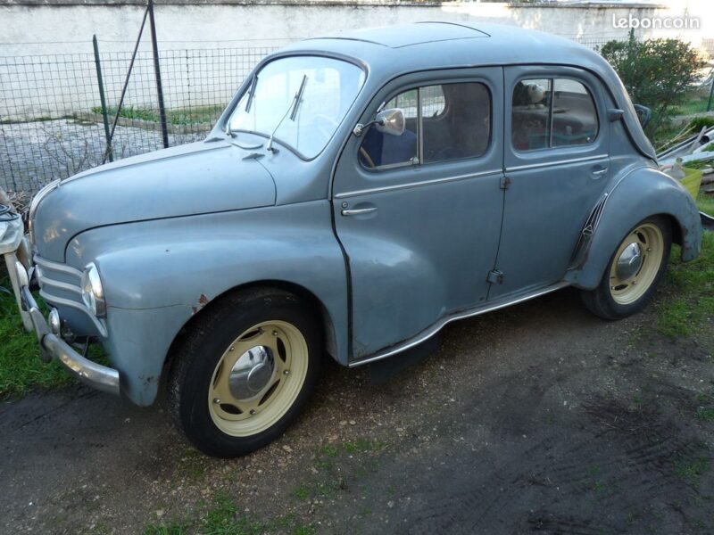 Renault 4cv Grand Luxe de 1954 avec toit ouvrant