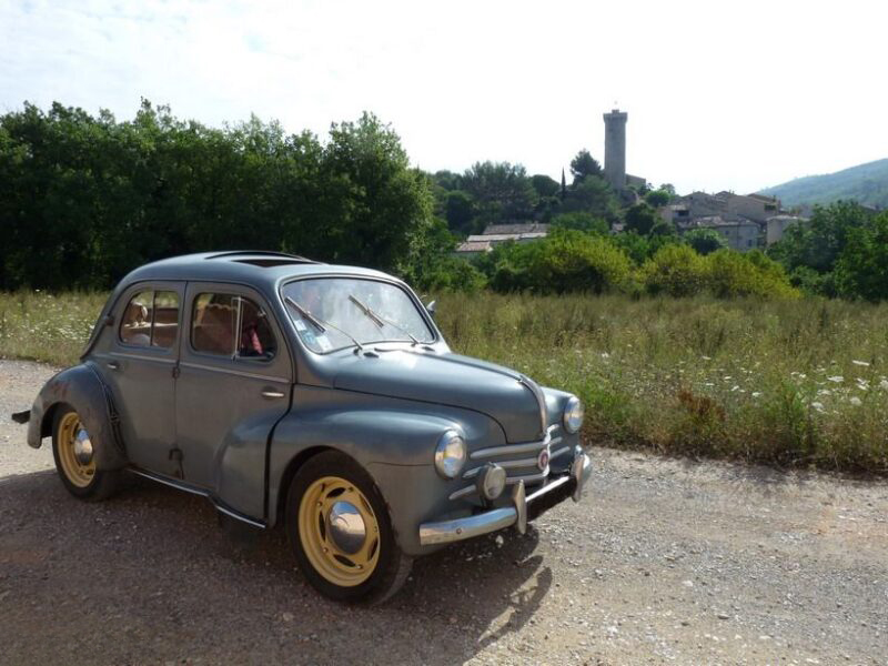Renault 4cv Grand Luxe de 1954 avec toit ouvrant