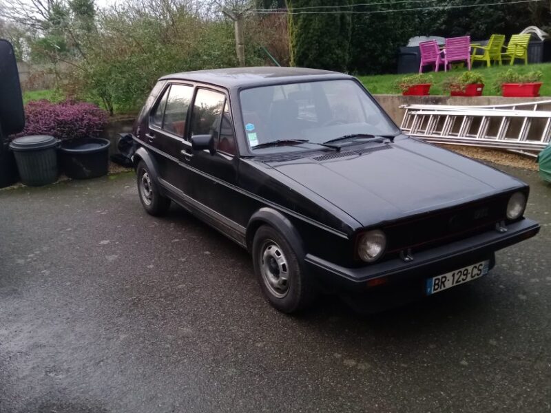 GOLF GTI SERIE 1 1800