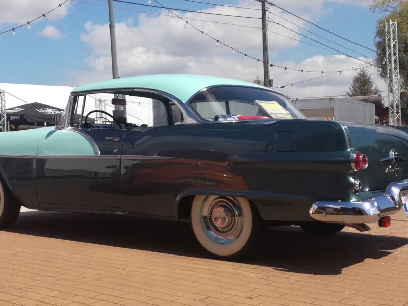 PONTIAC Chieftain Catalina