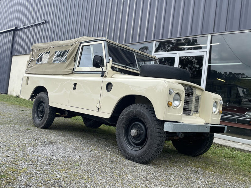 Land Rover 109 série III pick-up
