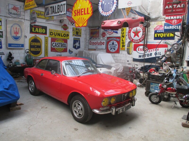 ALFA ROMEO GIULIA 2000 COUPE BERTONE