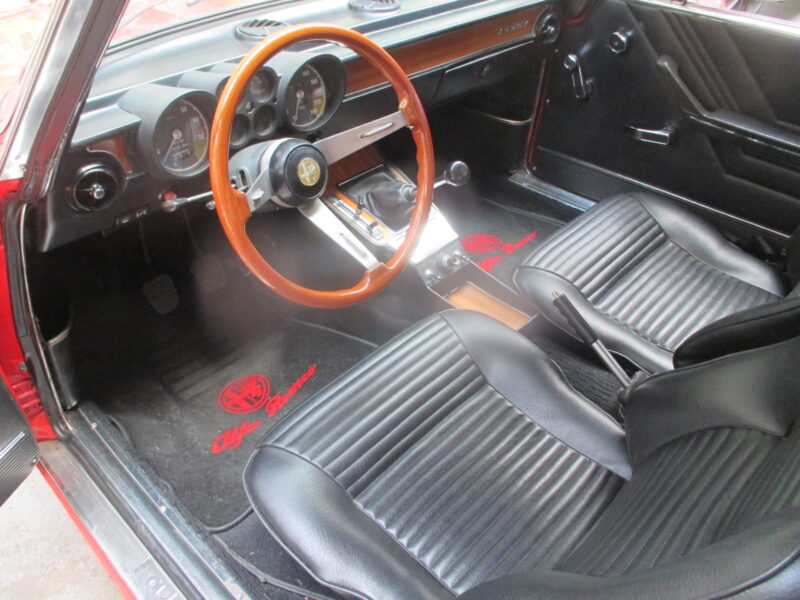ALFA ROMEO GIULIA 2000 COUPE BERTONE