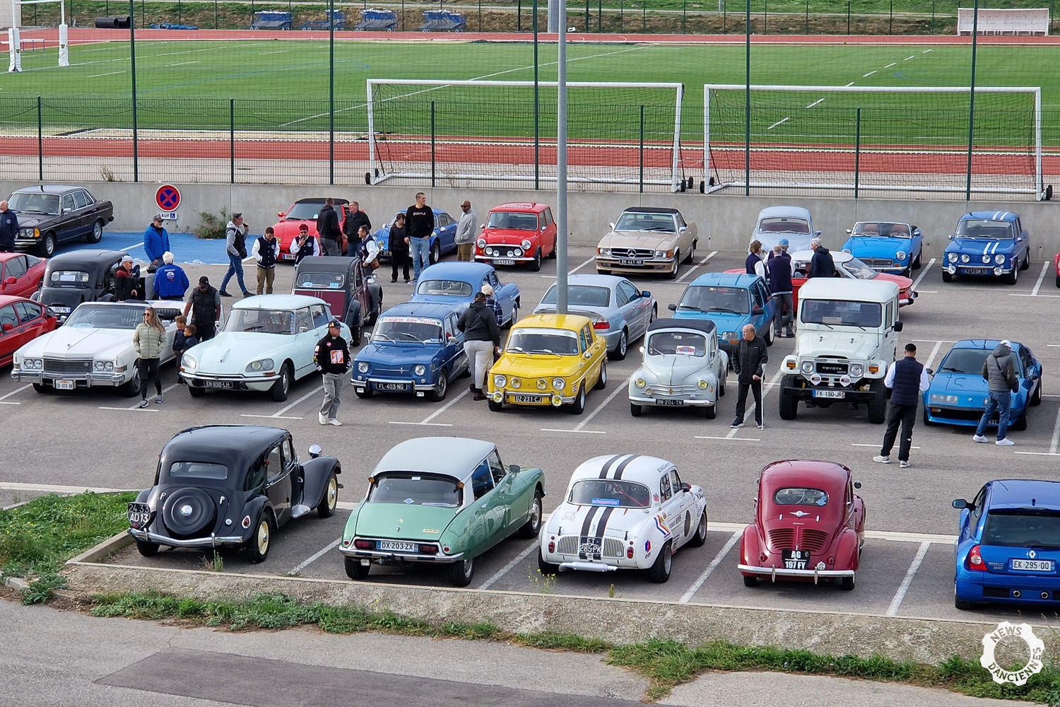 Belle variété et ambiance sympathique au mensuel de Fos-sur-Mer (13)