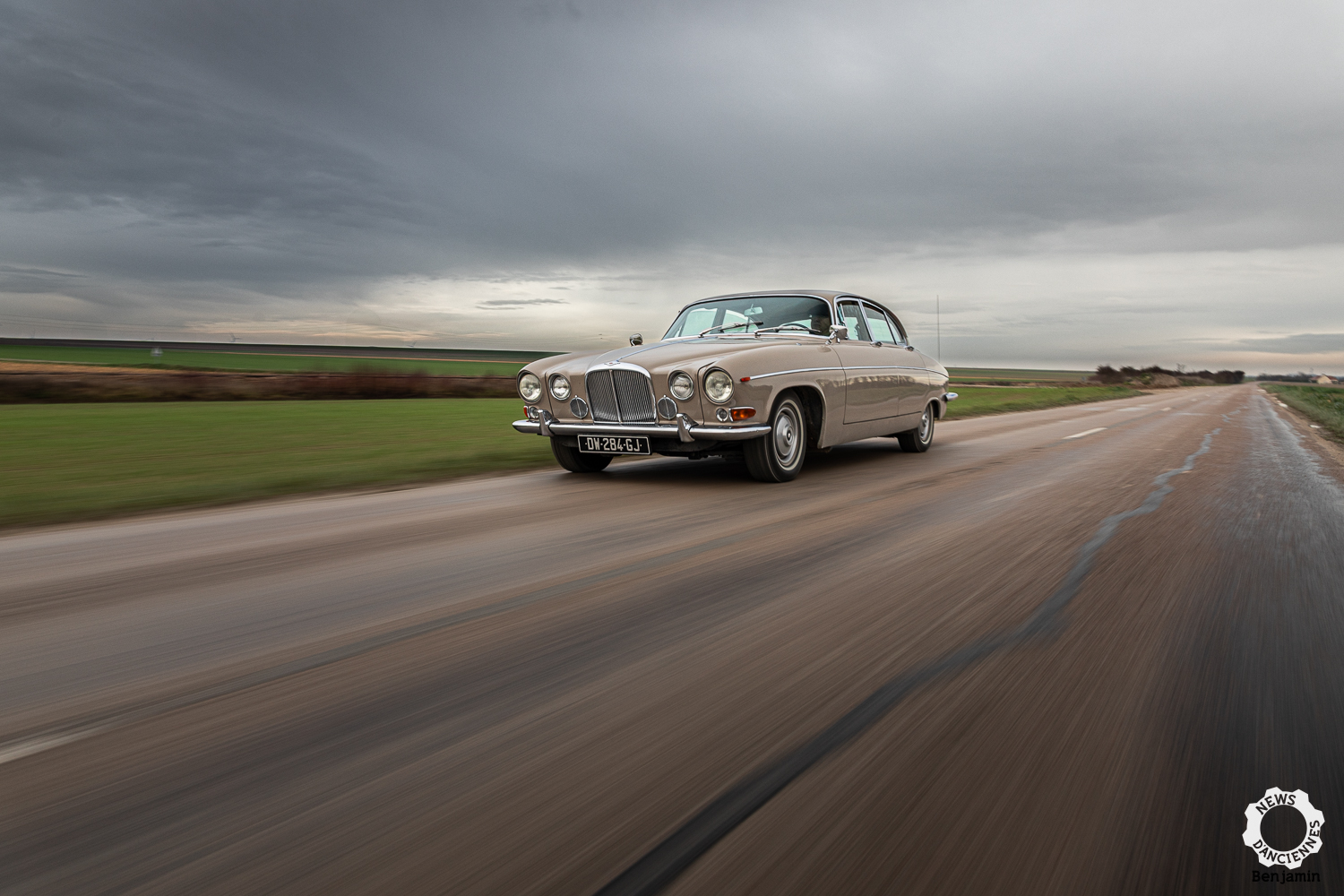 Essai d’une Jaguar 420G, quasi inconnue aux gabarit et aux qualités énormes